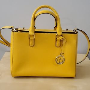 👛 Henri Bendel bag gorgeous yellow EUC 💖